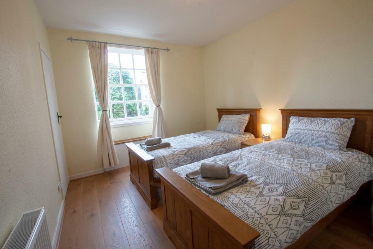 Cadell House Apt - Royal Mile エディンバラ エクステリア 写真